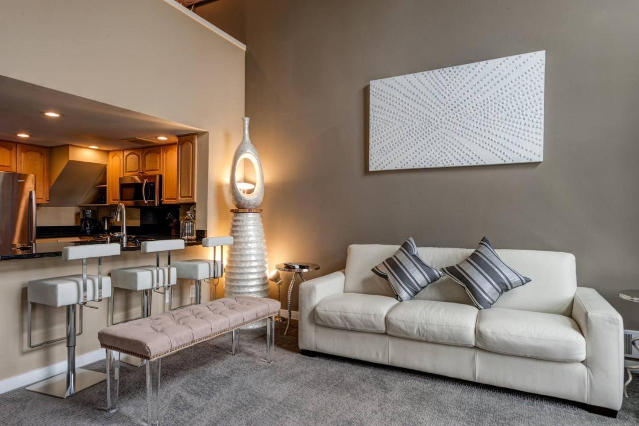 Modern Downtown Top Floor Penthouse With Bay Views Seattle Dış mekan fotoğraf