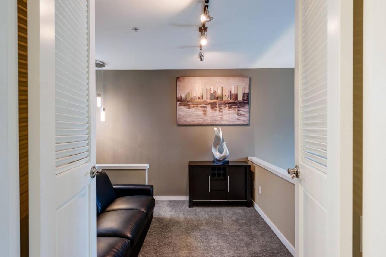 Modern Downtown Top Floor Penthouse With Bay Views Seattle Dış mekan fotoğraf