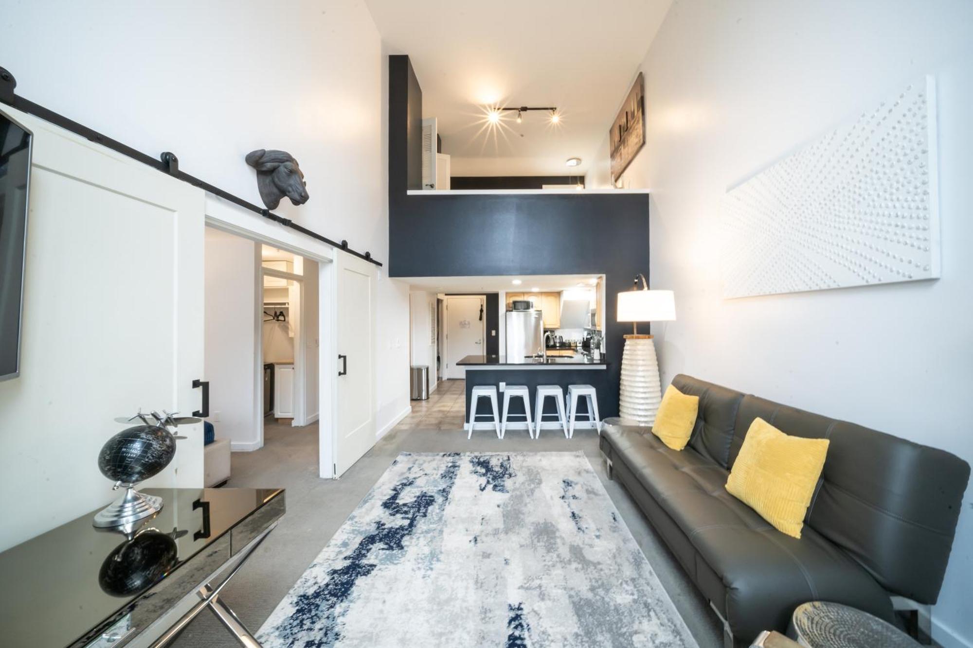 Modern Downtown Top Floor Penthouse With Bay Views Seattle Dış mekan fotoğraf